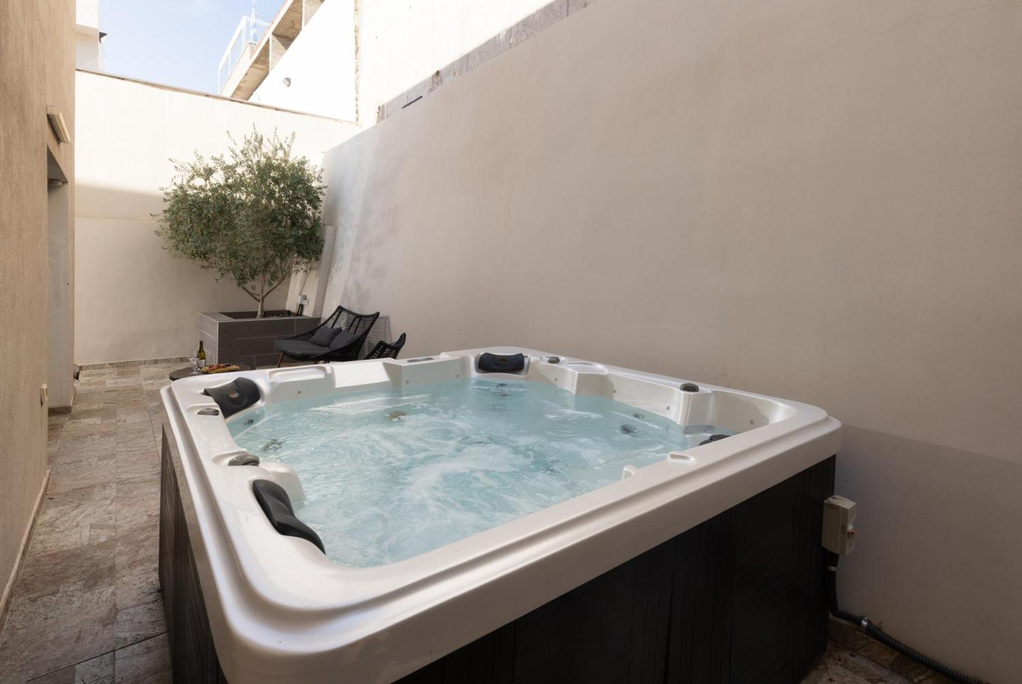 Apartment סוויטה אליטה ג'קוזי פרטי *